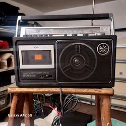 Vintage Sony am/fm cassette radio