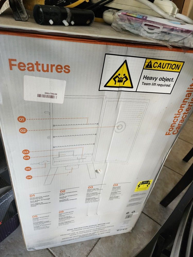 Masterbuilt MES 35/B Electric Smoker (Brand New) Open It And Didn't Feel Like Assembling