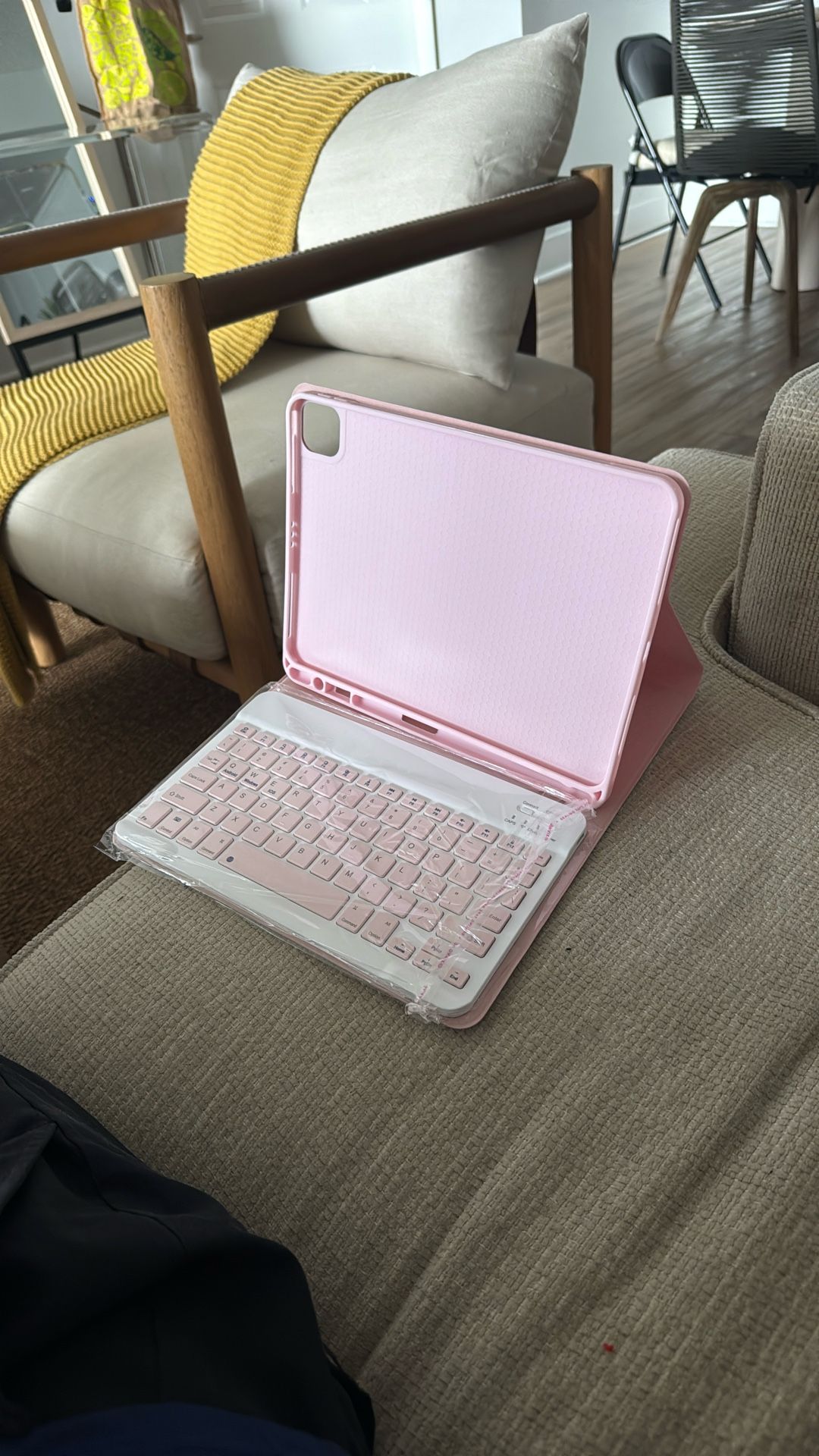 Smart Keyboard Case For iPad Air 11 Pink