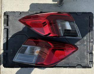 2022-2024 Honda Civic Left Or Right Pice Is For each Tailgate OEM