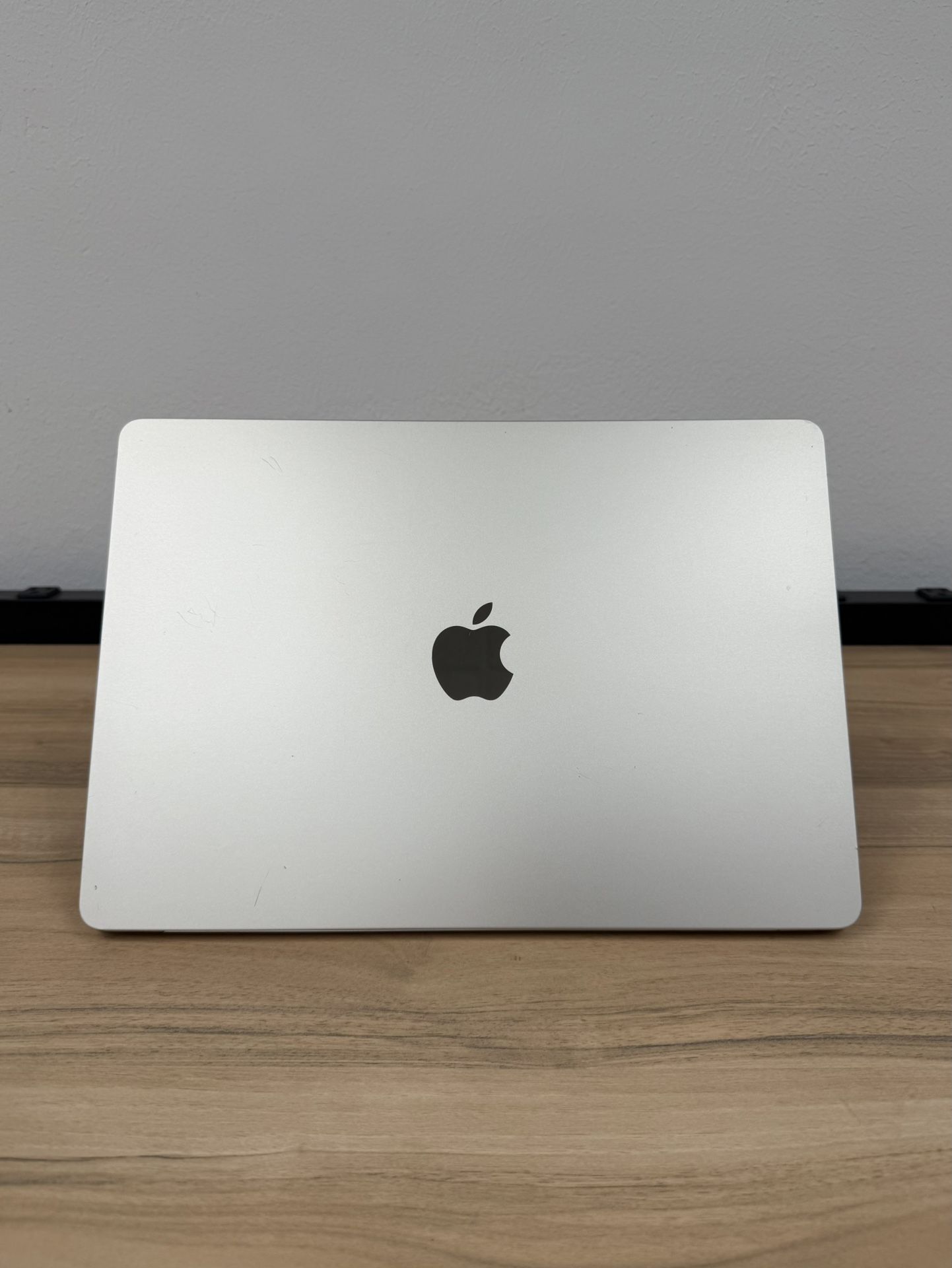 15 MacBook Air M3 8 Core*Apple Care Plus Warranty till 2027