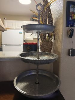 Decorative metal tray, 3 tiers - 27cm long