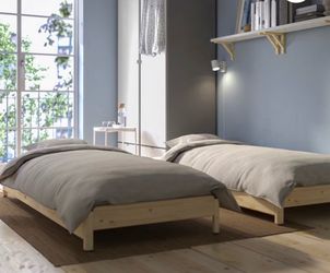 Twin beds plus 1 mattress