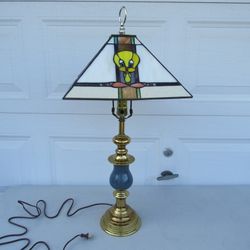 Looney Tunes Sylvester & Tweety Stained Glass Shade Brass Table Lamp
