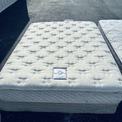 Queen Mattress With Box Spring 