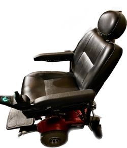 Invacare Pronto M41 - Power Chair $350