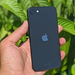 IPhone SE Unlocked With Warranty