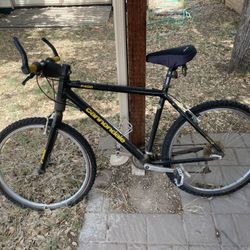 Cannondale F400 Mountain Bike 