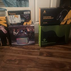 Podcast and studio eqo