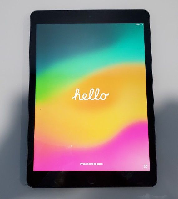 10.2" Apple iPad and BRAECN iPad Case