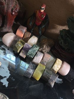Asst rock 4 planter pots or some type of decor