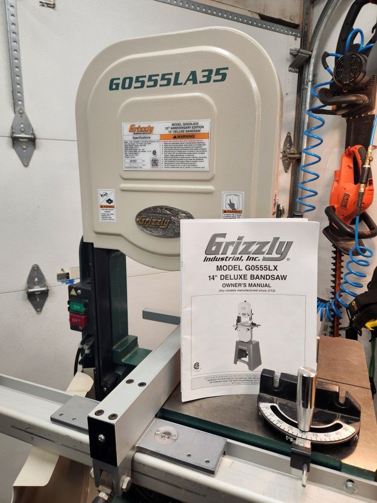 Grizzly 14" Deluxe  Bandsaw and Portable Base