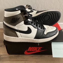 Jordan 1 Dark Mocha size 9