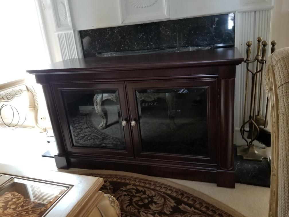 Beautiful wood and glass cabinet $200 or OBO