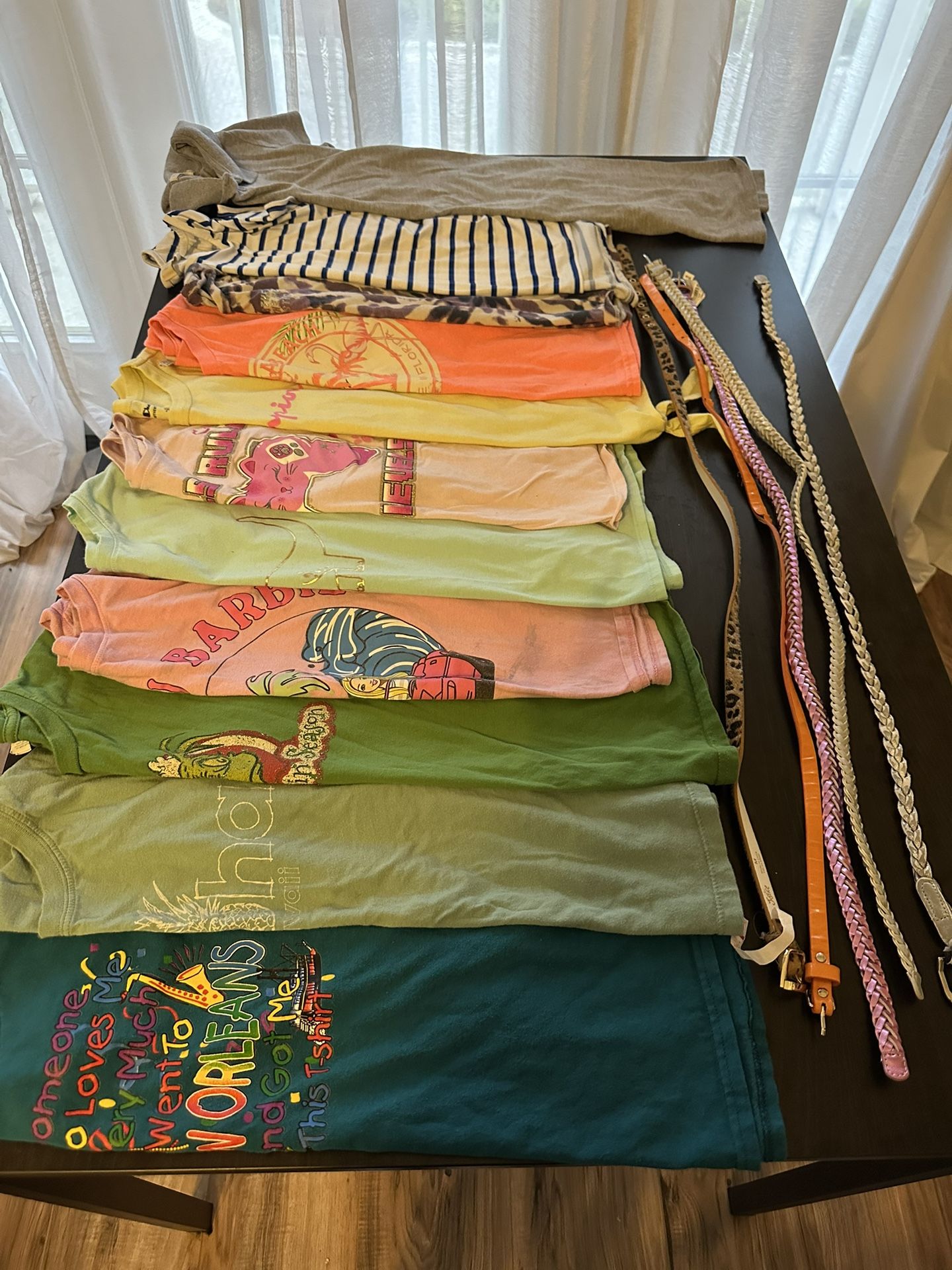10/12 T-shirts & 5 Girls Belts