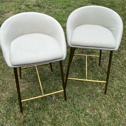 Set Of 2 Counter Height Bar Stool 26”’( Like New )