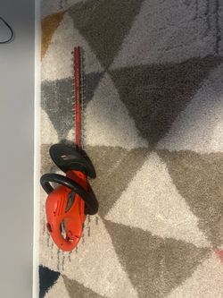 Black & Decker Electric Hedge Trimmer 20”