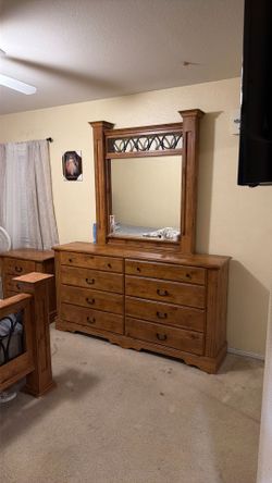 Queen bedroom set