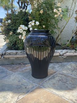 Vintage Black Vase / 80’s ArtDeco Revival Ceramic