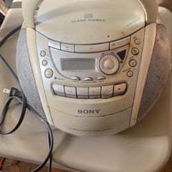 Portable Sony AM/FM Stereo Receiver -CD Player Cassette Tape Player
