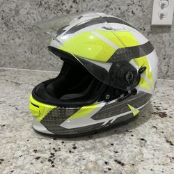 Motorcycle helmet 