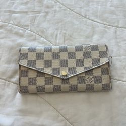 Louis Vuitton Sarah Wallet – Damier Azur Canvas
