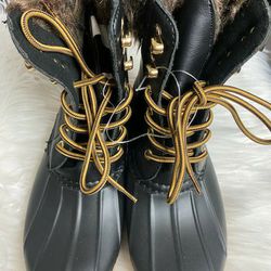 Mia Duck Boots