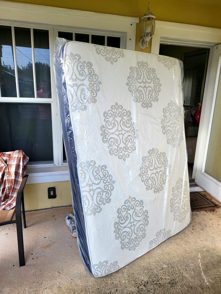 NEW QUEEN MATTRESS AND BOX SPRING -- Also Available In All Sizes.