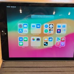 Ipad 6th Generation 32 GB