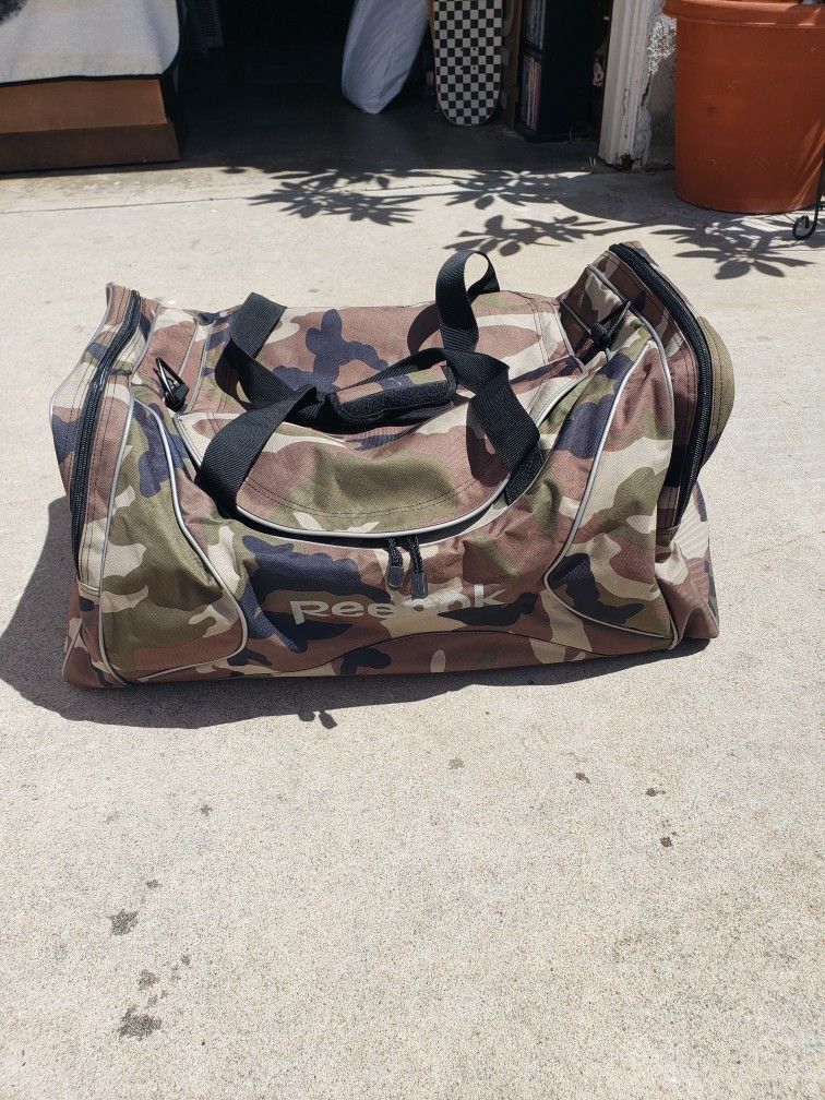 Large Duffle Bag In Excellent Condition 