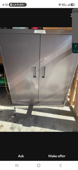 Storage cabinet