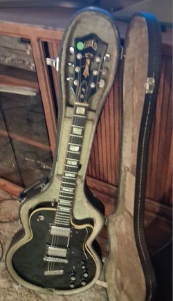 1975 Guild m-75 black eldctric guitar with case