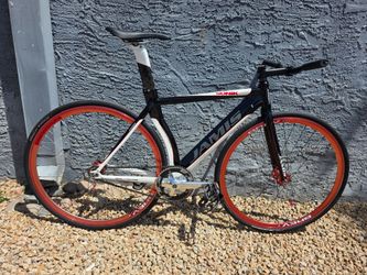 Jamis Sonik fixed gear/track bike