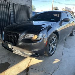 2021 Chrysler 300
