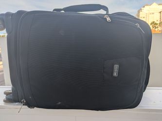 Think Tank airport carryon roller