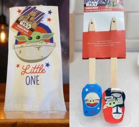 New Kitchen Set: 2 Pc Silicone Spatula & Spoon + 2 Pack Kitchen Towels - Disney Star Wars