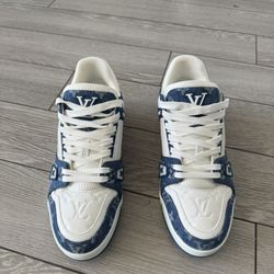 Louis Vuitton Trainer Sneaker - Size 8.5 - Authentic 