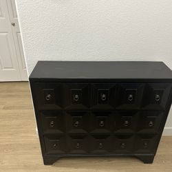 Dresser