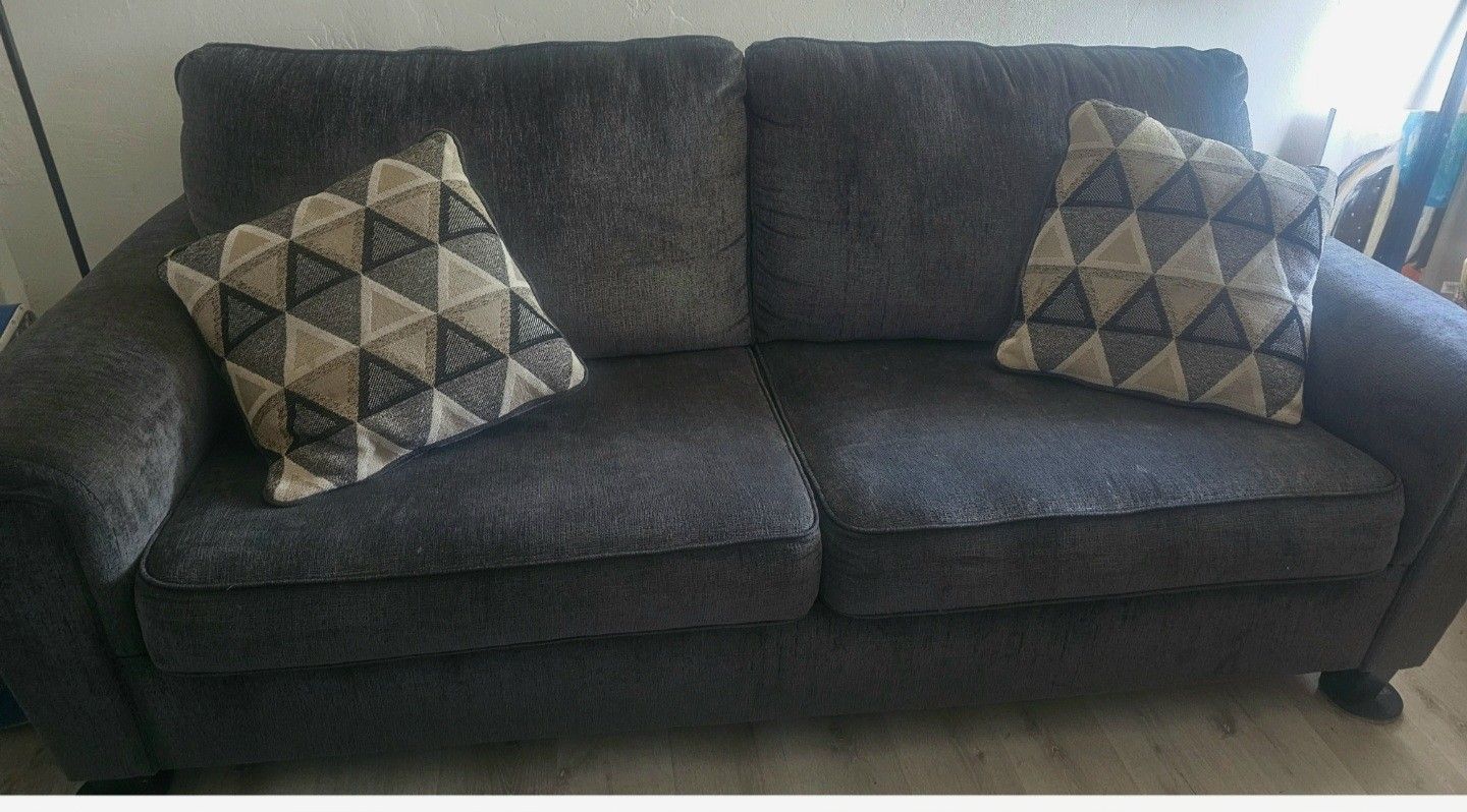 LIKE NEW COUCH ASHLEY FURNITURE