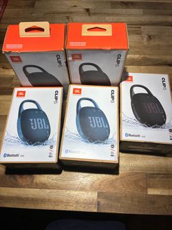 JBL Clip 5 Portable Bluetooth Speakers
