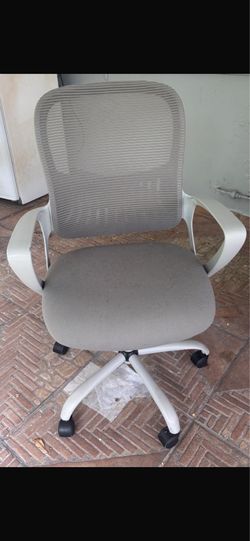 Silla giratoria — última foto referencia de precio