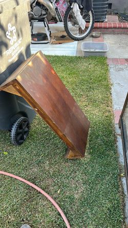 Small table thing