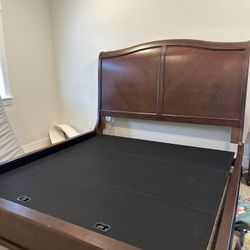 Macys Wooden King Bed With Head Rest