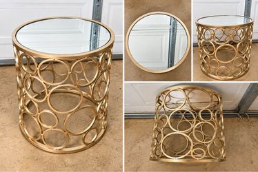 ✨ Round Mirrored Accent Table