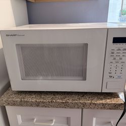 Sharp Carousel Microwave 