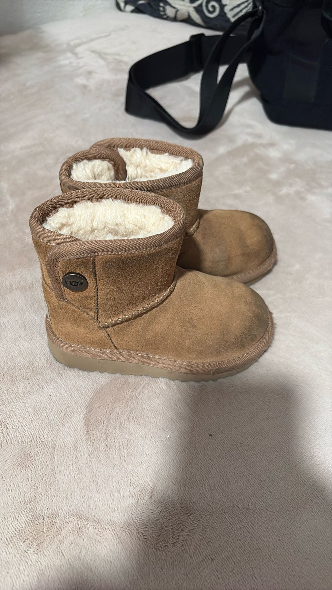 KIDS UGG BOOTS