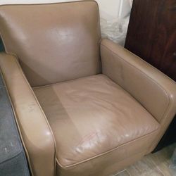 Leather Arm Chair With Ottoman