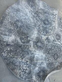New Round Rug 7ft Brand New 