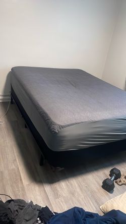 Queen size bed frame and matress