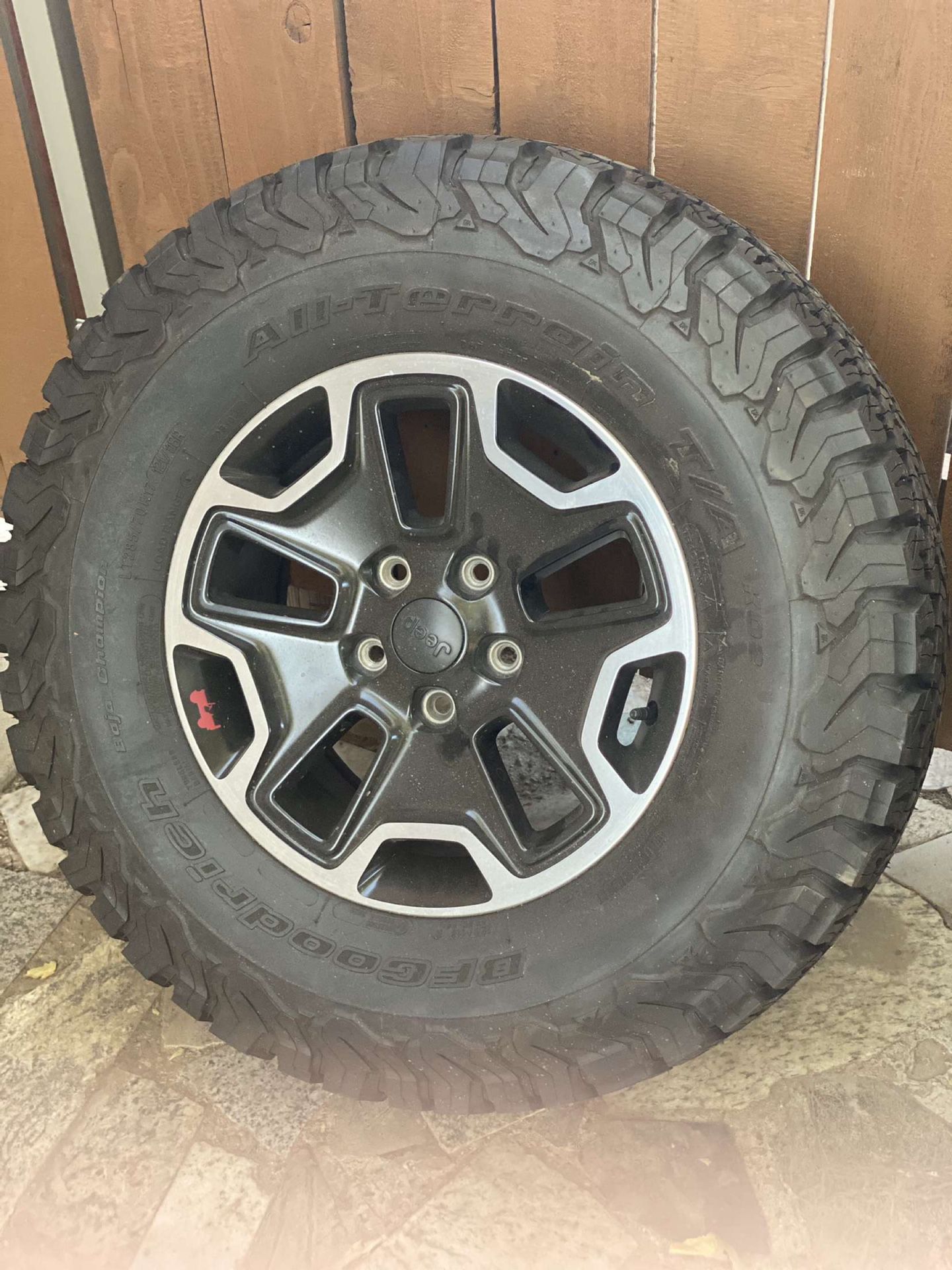 Jeep Rubicon tires and wheels